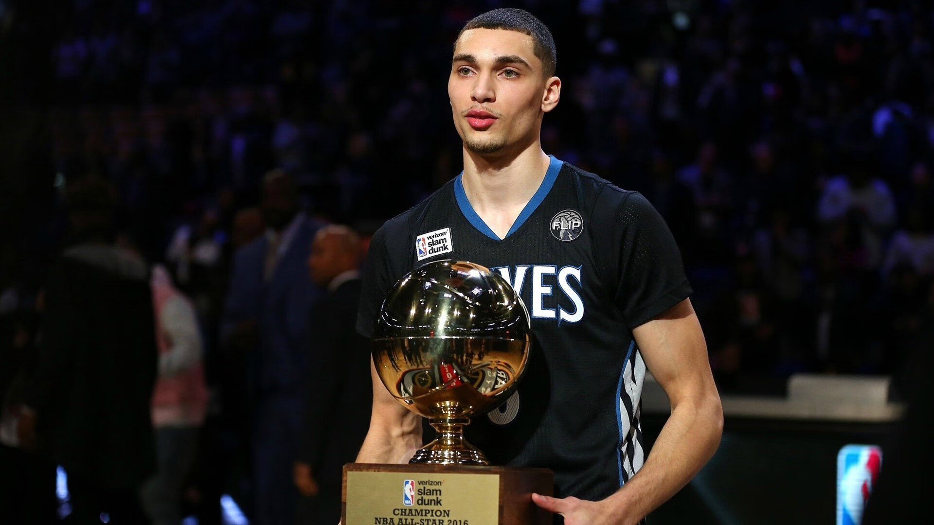 开云体育链接-《探索未来：电竞产业的虚拟现实科技应用》，未来电竞市场前景巨大